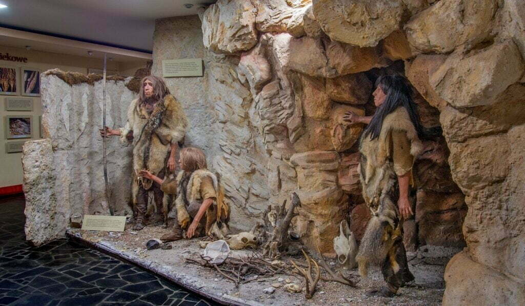 Jaskinia Raj Chęciny wycieczka szkolna