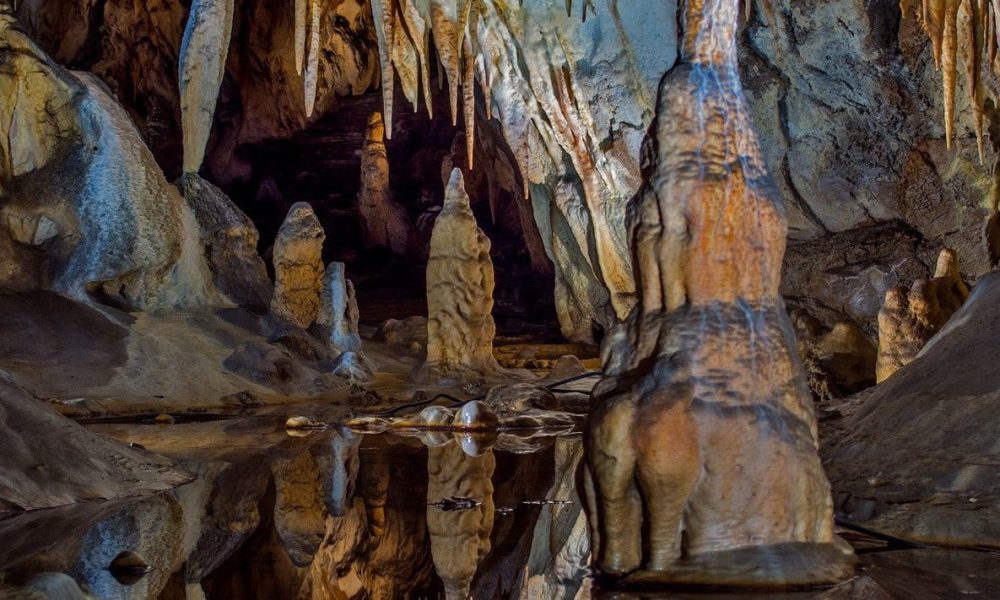Jaskinia Raj Chęciny wycieczka szkolna